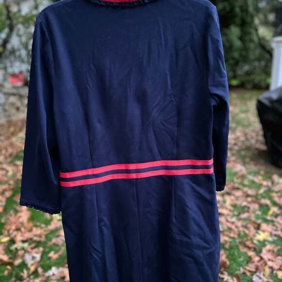 Boden Dress Annette Ponte Dress  Gently used Size 12 Navy Blue & Red. - Picture 3 of 6